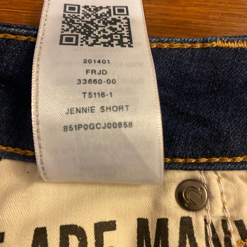True Religion Jennie Mid Rise Curvy Shorts Size 27 Denim - Picture 10 of 11